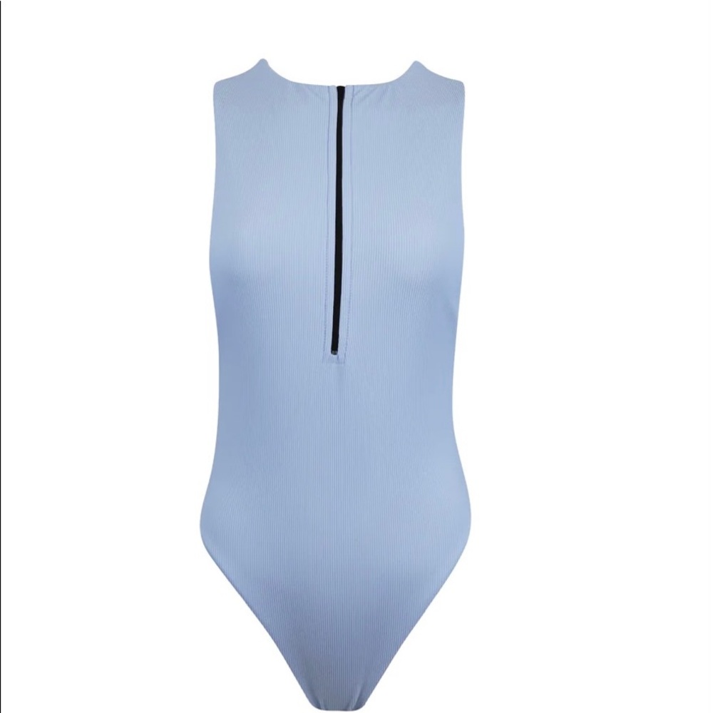 Selena Gomez swimsuit - Picture 3 of 7